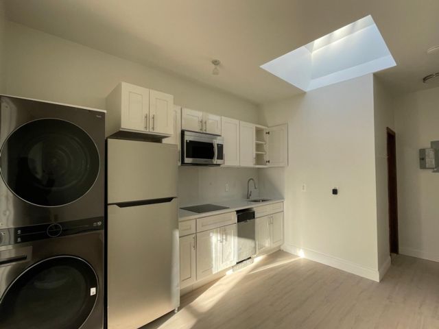 1 BR, 1.00 BTH Apartment style home in Rockaway Beach