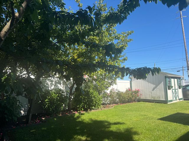 2 BR, 1.00 BTH Custom style home in Rockaway Beach